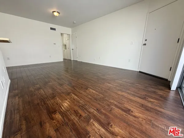 $2,500 | 11727 Mayfield Avenue, Unit 2, Los Angeles, CA 90049
