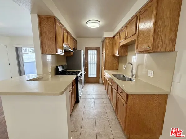 $2,500 | 11727 Mayfield Avenue, Unit 2, Los Angeles, CA 90049