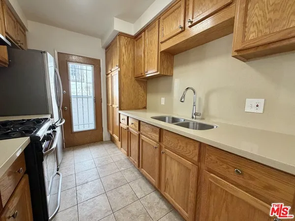 $2,500 | 11727 Mayfield Avenue, Unit 2, Los Angeles, CA 90049