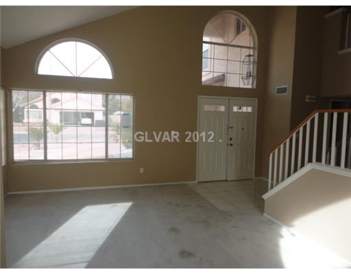 1661 Heather Ridge Road North Las Vegas, NV 89031 - Photo 4 of 10 Living Room.