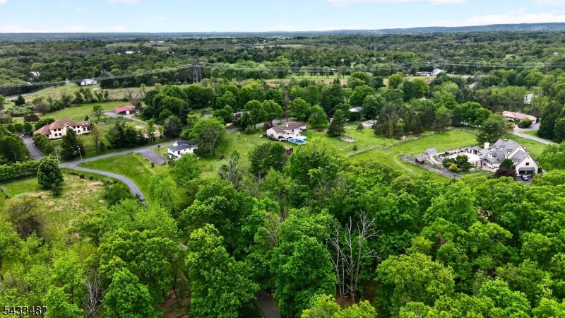 127 Hillcrest Road Flemington, NJ 08822 - Photo 4 of 38