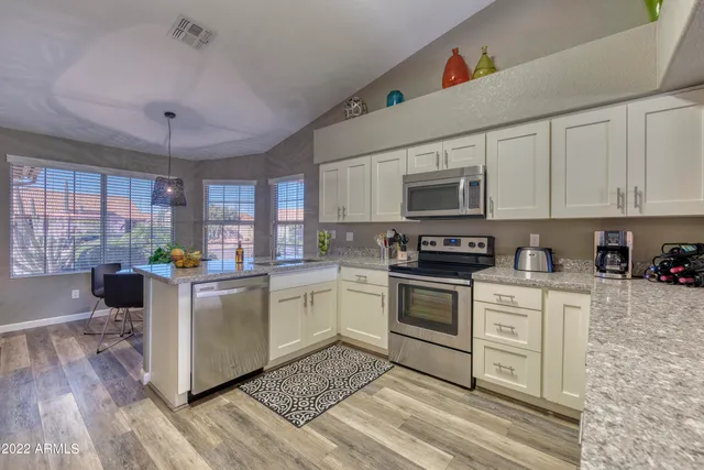 $1,900 | 20615 North Ventana Drive West, Sun City, AZ 85373