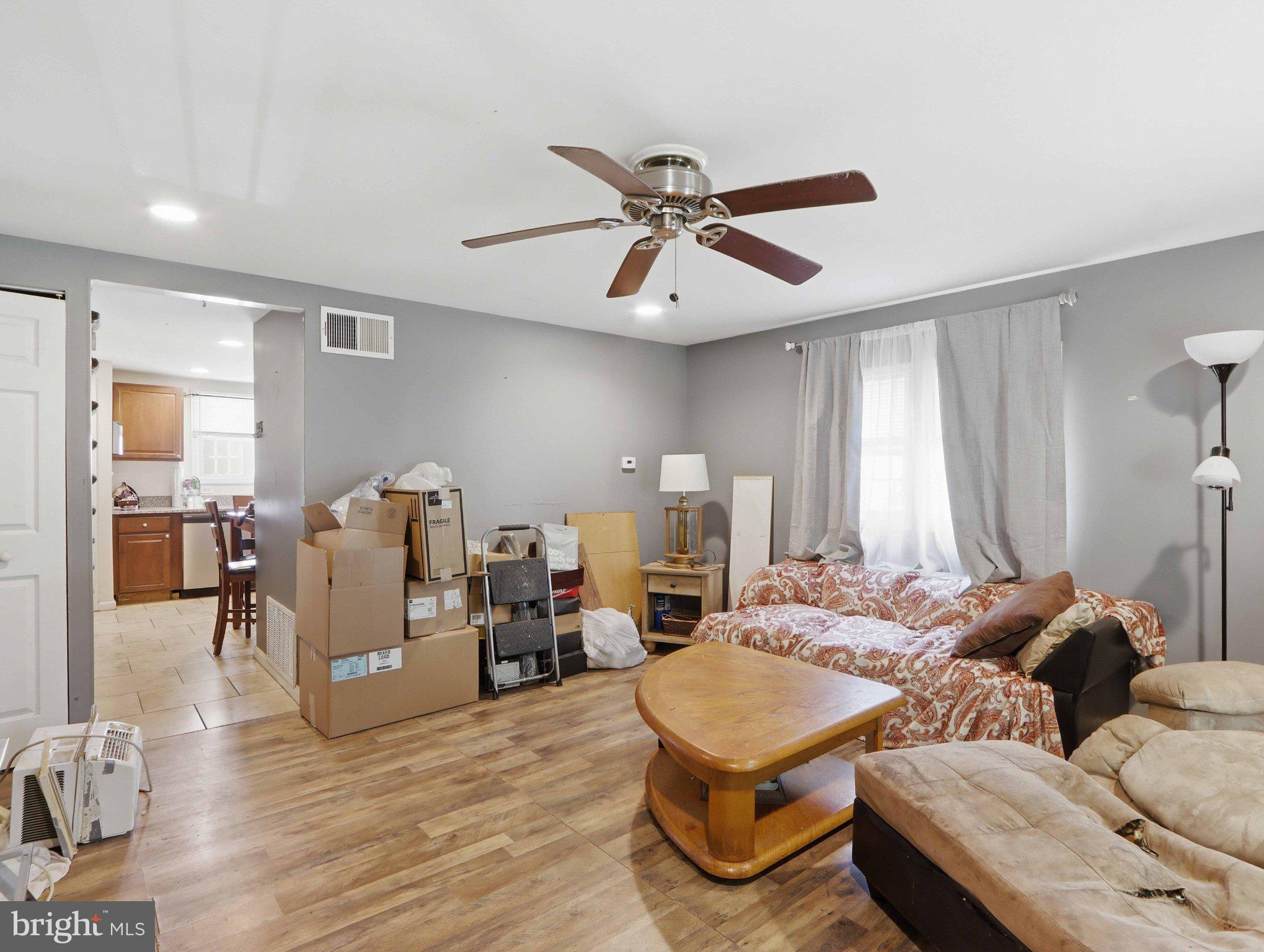 2957 Freeway Baltimore, MD 21227 - Photo 7 of 20 Spacious living area with natural light.