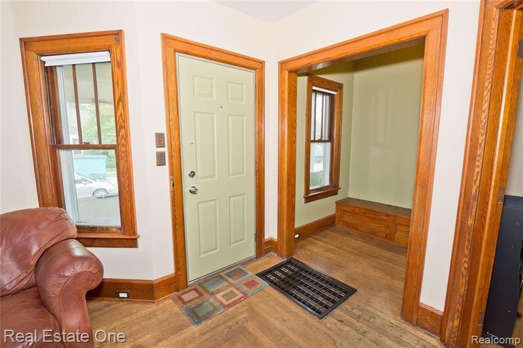 1149 Columbia Road Berkley, MI 48072 - Photo 5 of 24