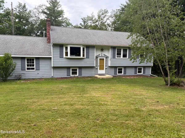 $629,900 | 20 Sullivan Lane, Lenox, MA 01240