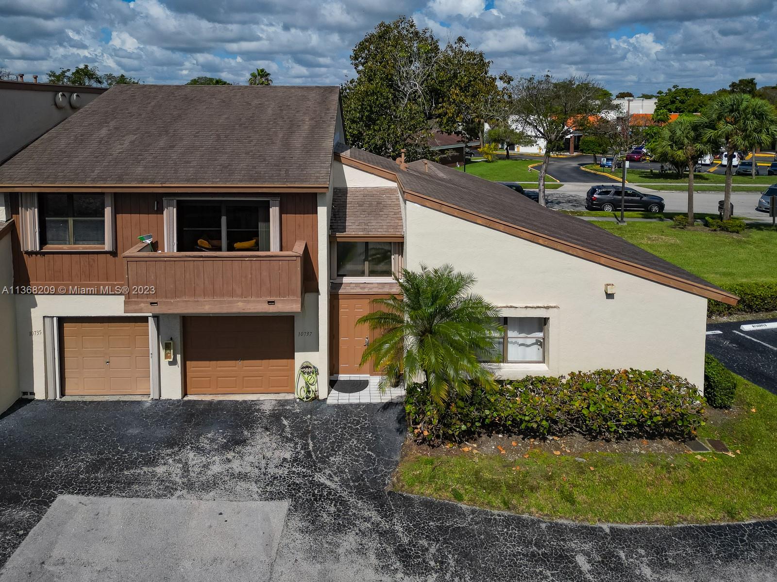 10737 Southwest 113th Place, Unit D106 Miami, FL 33176 - Photo 2 of 55