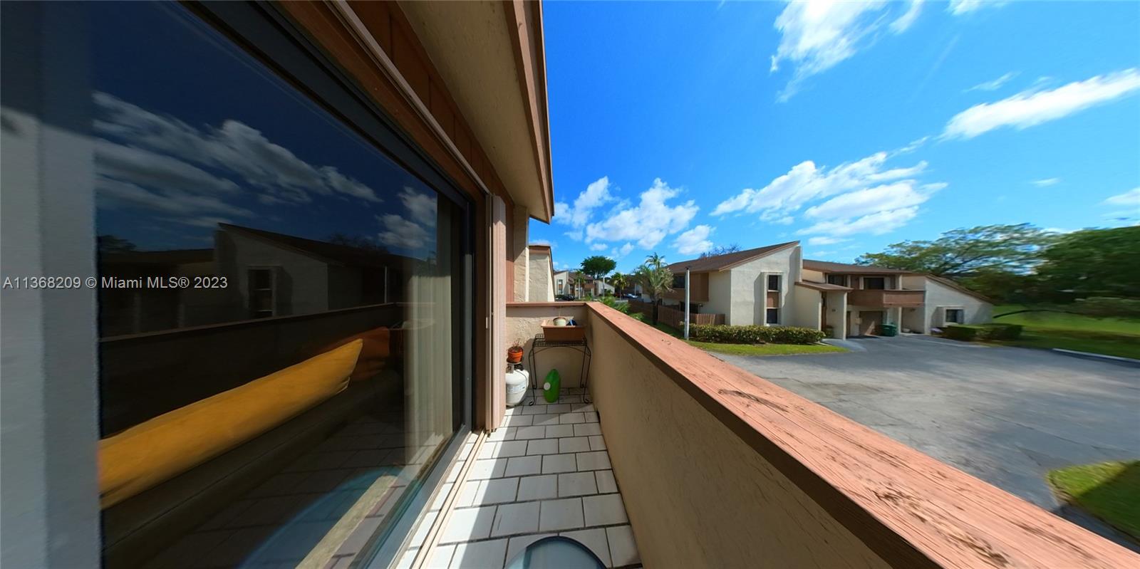 10737 Southwest 113th Place, Unit D106 Miami, FL 33176 - Photo 27 of 55