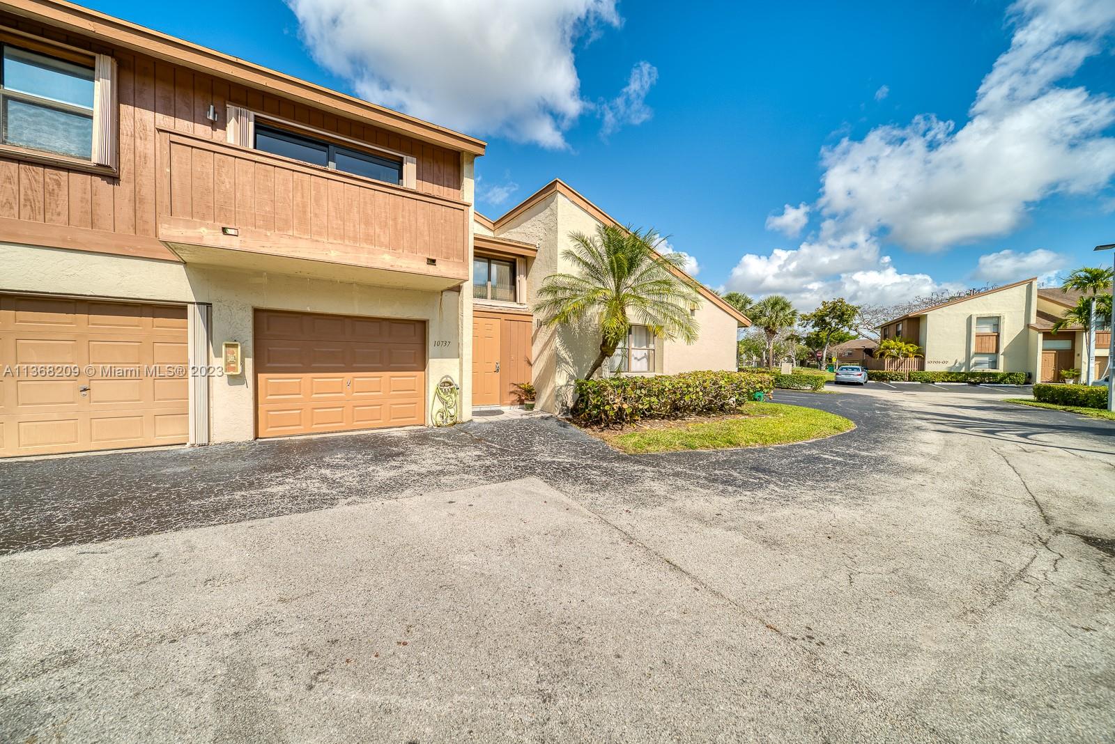 10737 Southwest 113th Place, Unit D106 Miami, FL 33176 - Photo 30 of 55