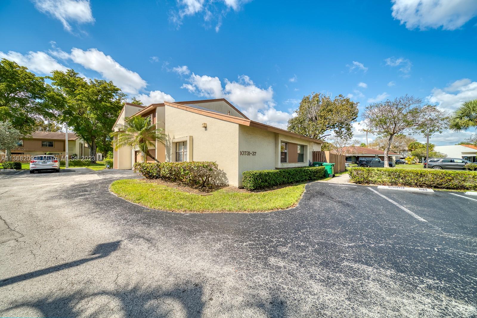 10737 Southwest 113th Place, Unit D106 Miami, FL 33176 - Photo 31 of 55