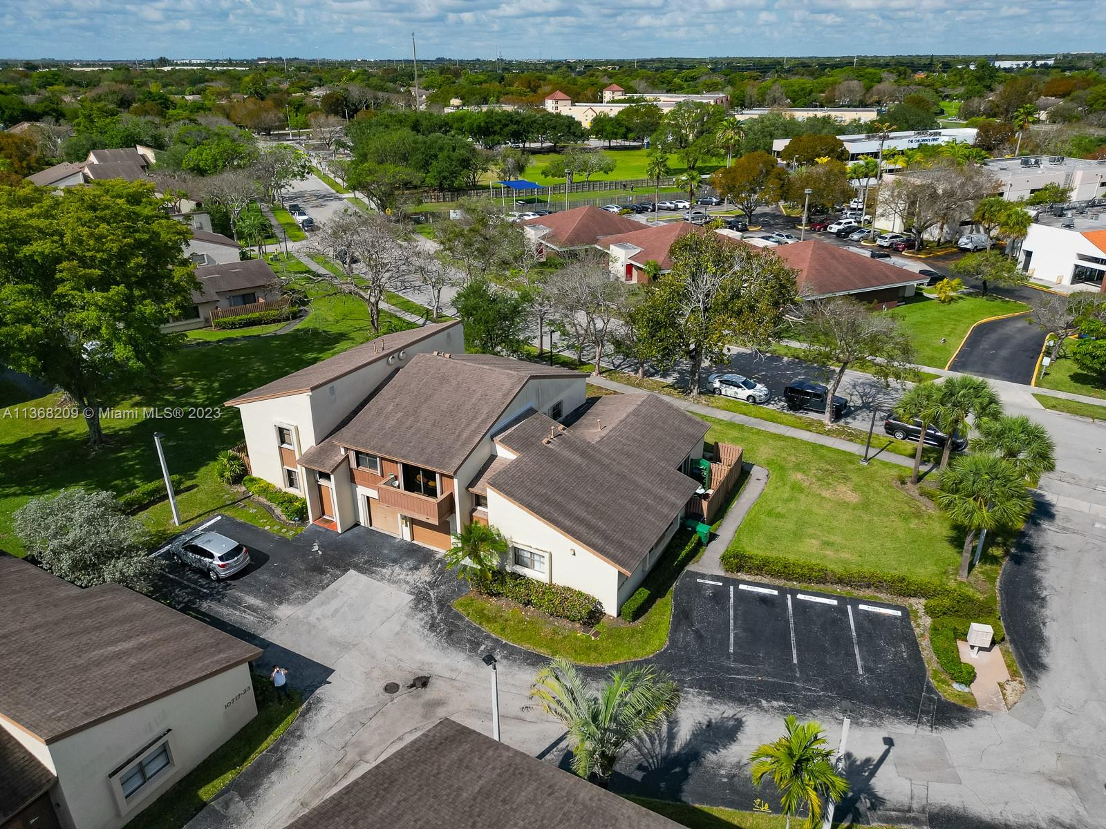 10737 Southwest 113th Place, Unit D106 Miami, FL 33176 - Photo 42 of 55