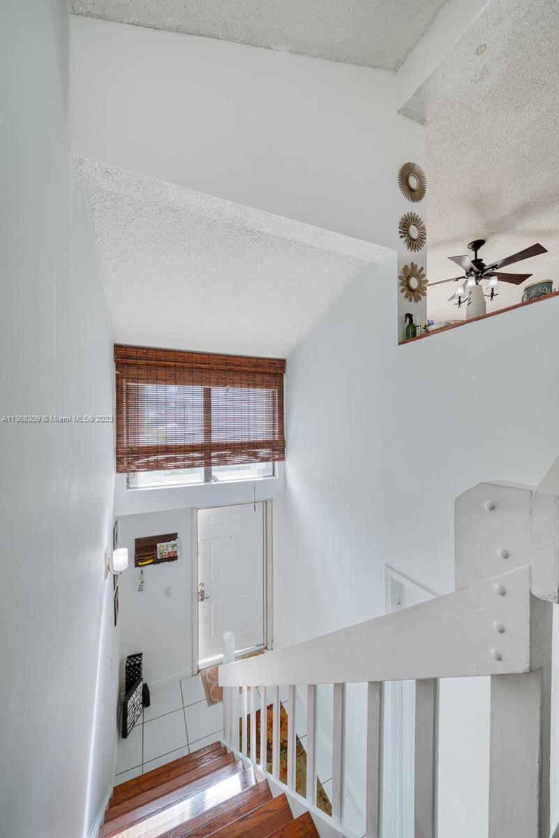 10737 Southwest 113th Place, Unit D106 Miami, FL 33176 - Photo 5 of 55