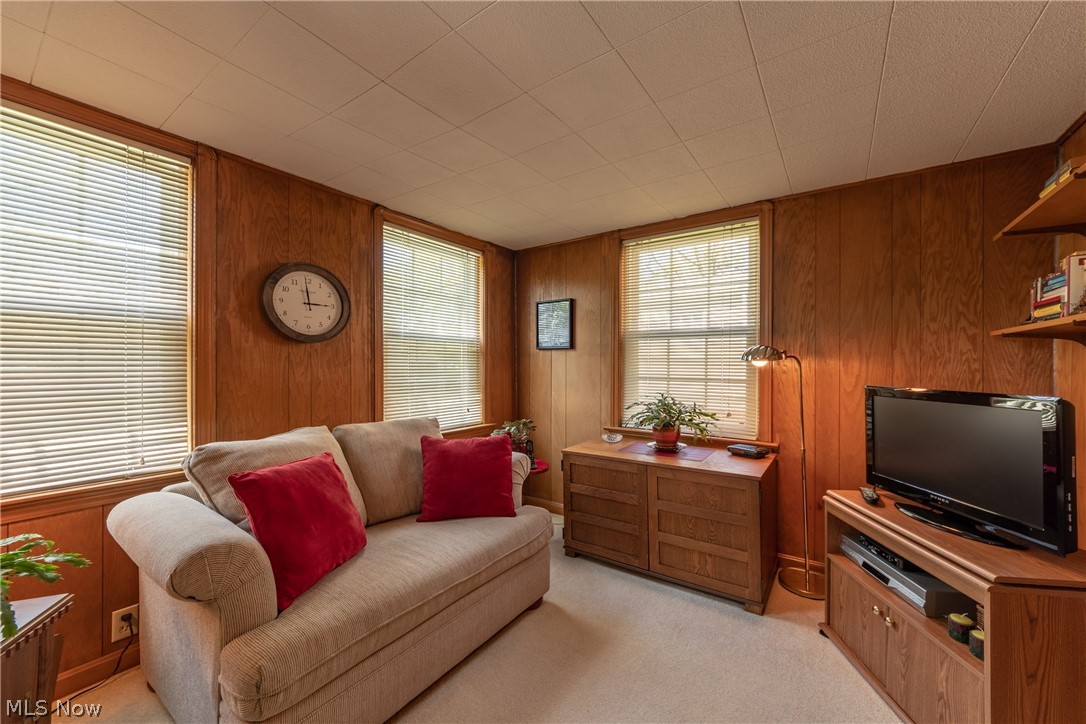 2960 Ripley Road Cleveland, OH 44120 - Photo 14 of 35 Bonus room is great for office or tv room