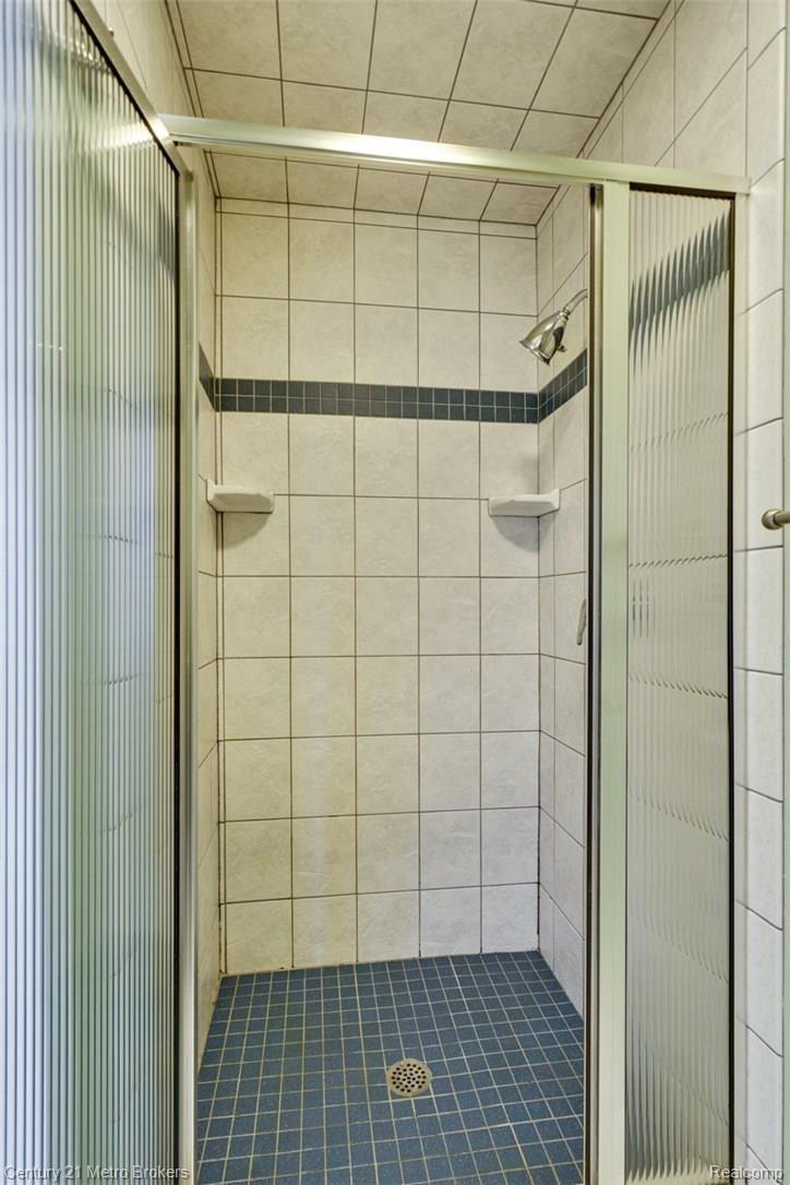 1380 Reid Road Flint, MI 48507 - Photo 24 of 53 dsc00108-dsc00110.JPG