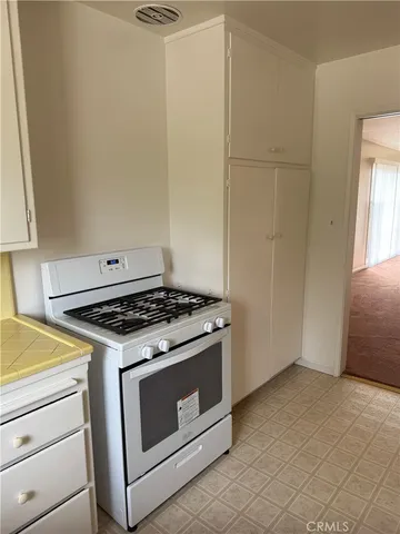 $1,995 | 235 Belmont Avenue, Unit 6, Long Beach, CA 90803