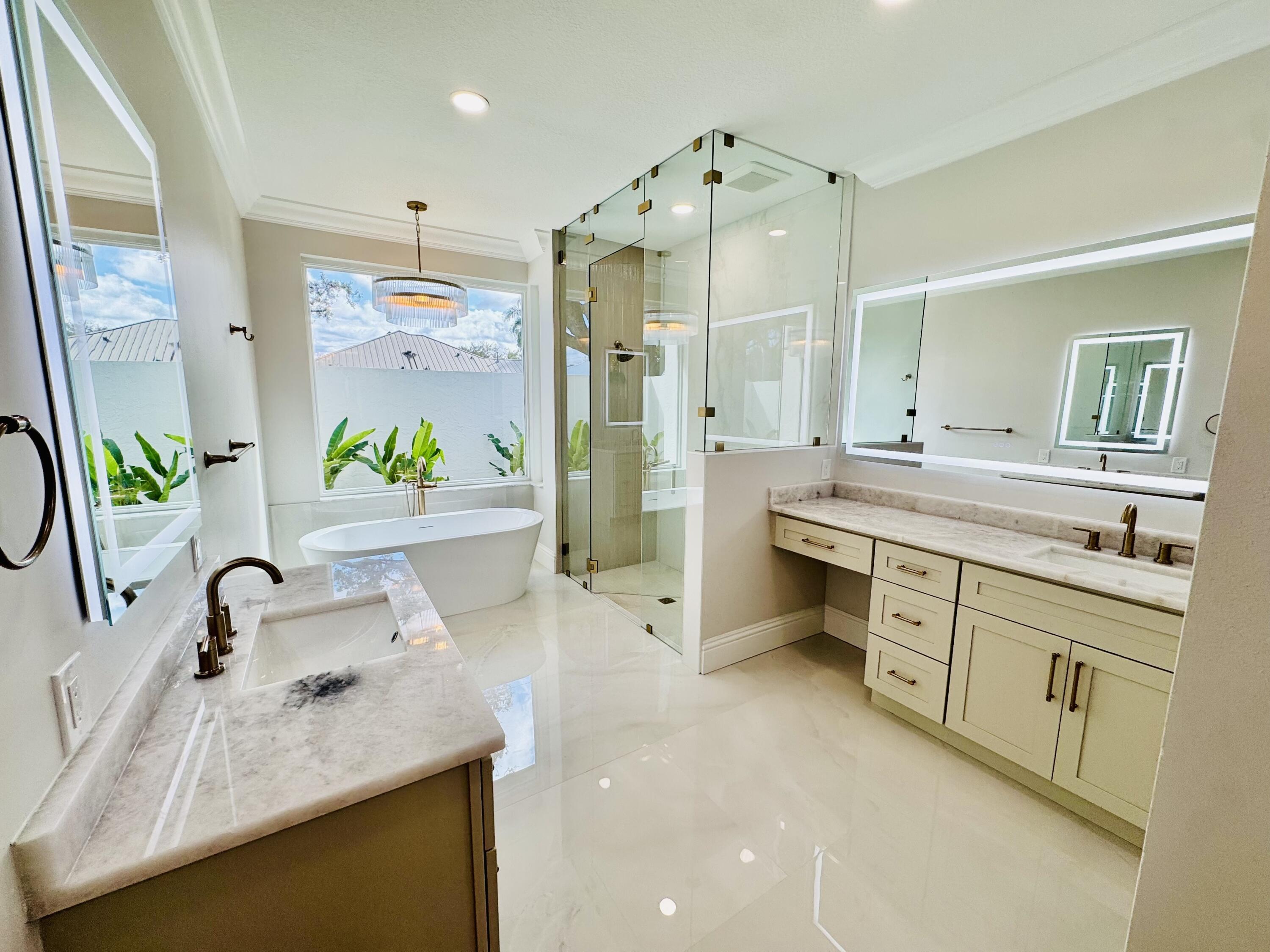 8667 Southeast Antigua Way Jupiter, FL 33458 - Photo 9 of 9 Master Bath