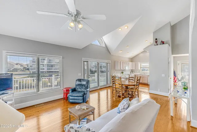 $818,000 | 2 Egret Court Southwest, Ocean Isle Beach, NC 28469