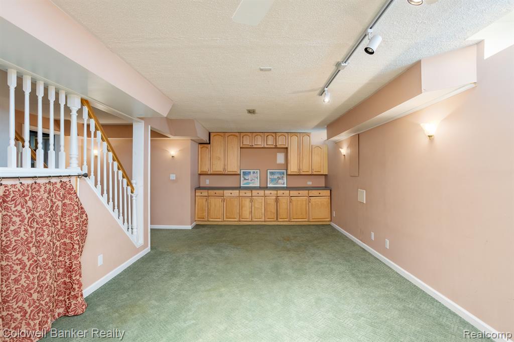 24261 Scarlet Court Novi, MI 48374 - Photo 41 of 44