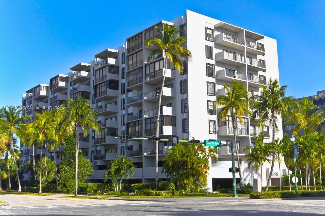 575 Crandon Boulevard, Unit 307 Key Biscayne, FL 33149 - Photo 30 of 37 a view of a building