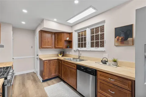 $278,000 | 821 Rossmore Avenue, Pittsburgh, PA 15226