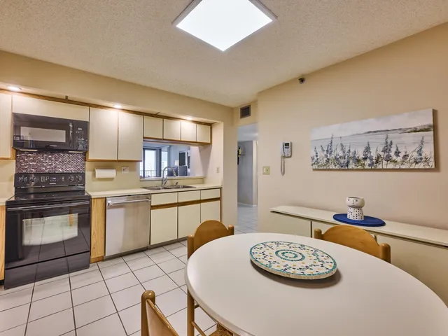 $5,000 | 3420 South Ocean Boulevard, Unit 11R, Highland Beach, FL 33487