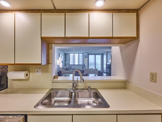 $5,000 | 3420 South Ocean Boulevard, Unit 11R, Highland Beach, FL 33487