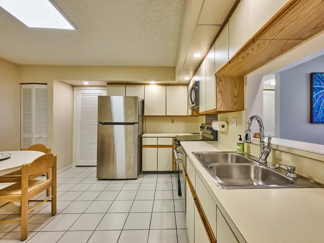 $5,000 | 3420 South Ocean Boulevard, Unit 11R, Highland Beach, FL 33487