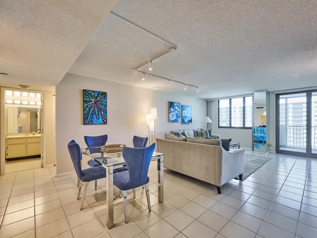 $5,000 | 3420 South Ocean Boulevard, Unit 11R, Highland Beach, FL 33487
