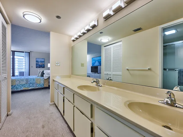 $5,000 | 3420 South Ocean Boulevard, Unit 11R, Highland Beach, FL 33487