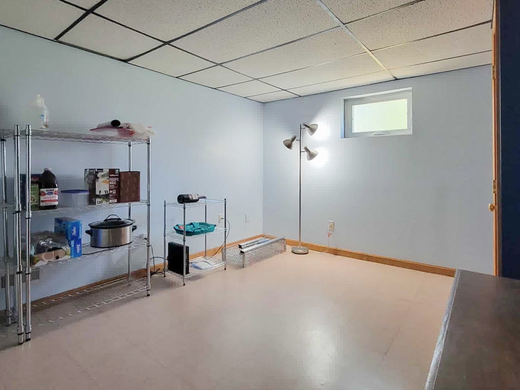 10 Cambridge Road Nashua, NH 03062 - Photo 16 of 25 Gallery Image 16