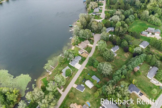 $319,900 | 2747 Van Dyke Street, Conklin, MI 49403