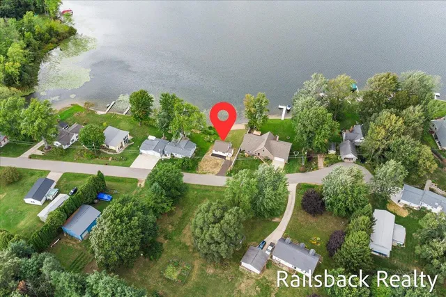 $319,900 | 2747 Van Dyke Street, Conklin, MI 49403