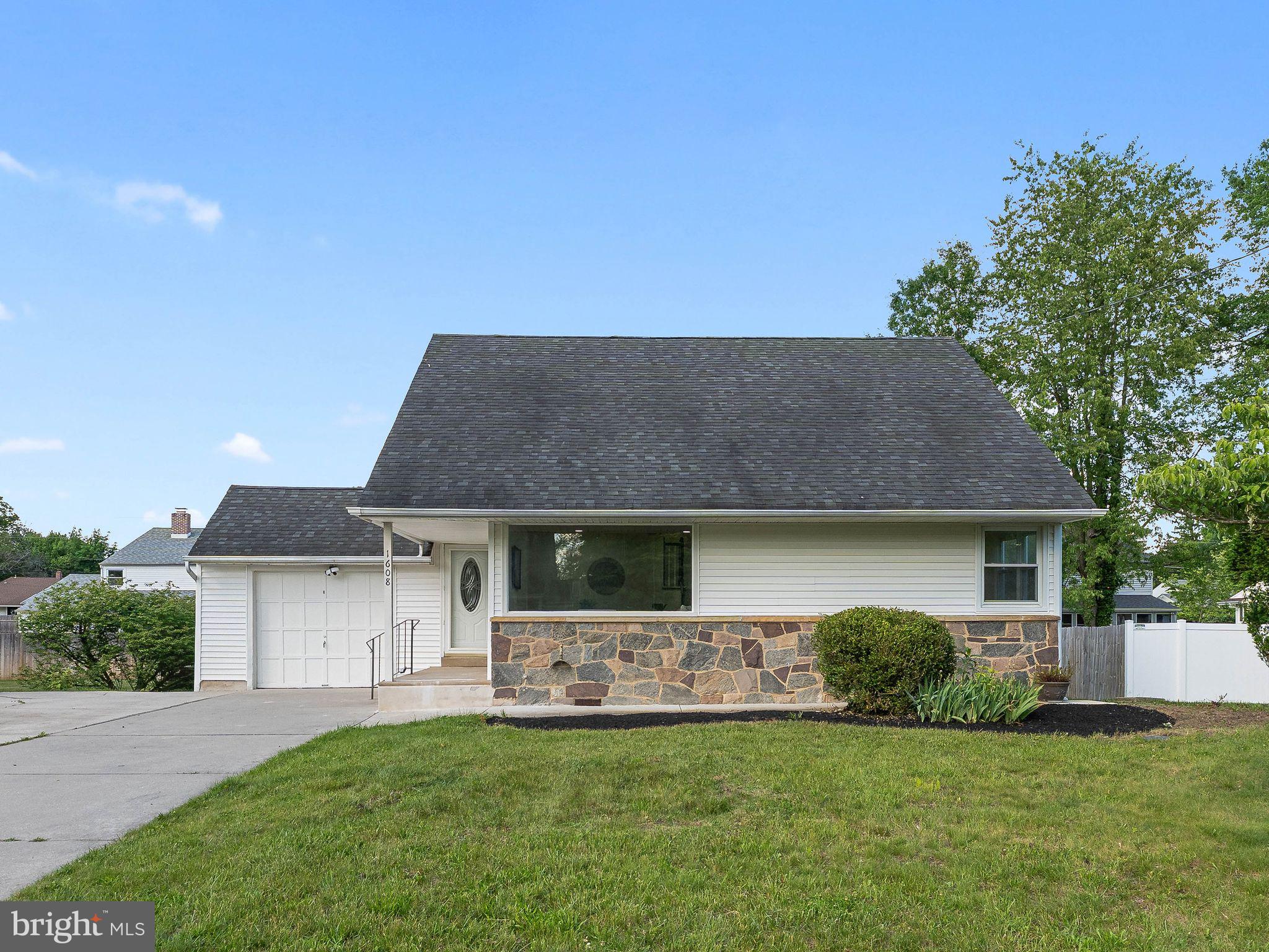 1608 Bryant Road Cherry Hill, NJ 08003 - Photo 3 of 41