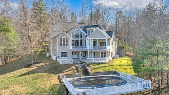 $1,225,000 | 5565 Carons View Lane, Roanoke, VA 24014