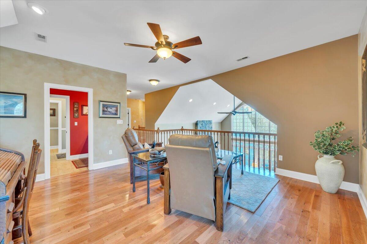 5565 Carons View Lane Roanoke, VA 24014 - Photo 57 of 118 Upstairs Sitting Area