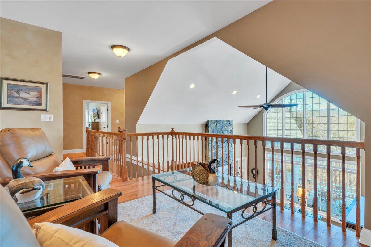 5565 Carons View Lane Roanoke, VA 24014 - Photo 59 of 118 Upstairs Sitting Area