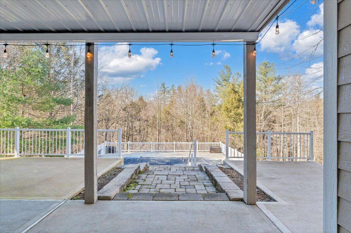 5565 Carons View Lane Roanoke, VA 24014 - Photo 95 of 118 Lower Patio