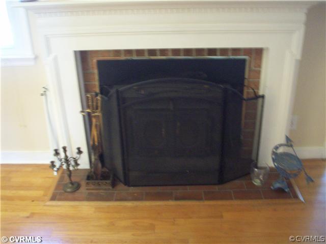 7384 Adams Farm Road Mechanicsville, VA 23111 - Photo 4 of 11 a room with a fireplace