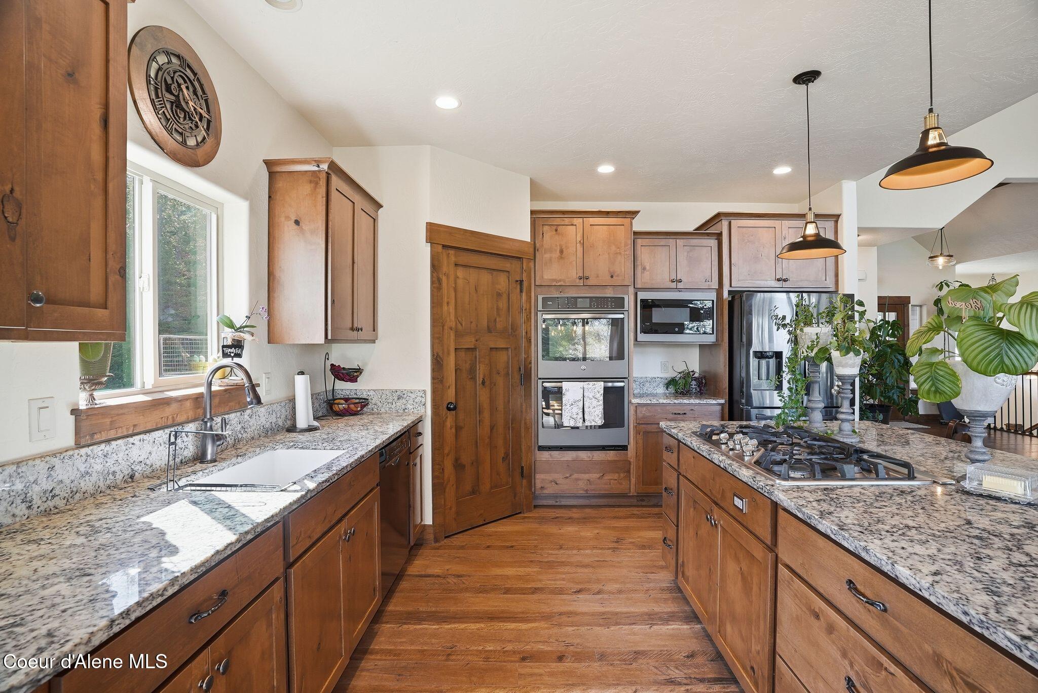 5774 West Kidd Island Road Coeur D'Alene, ID 83814 - Photo 12 of 44 Inside-Media-Kidd-10