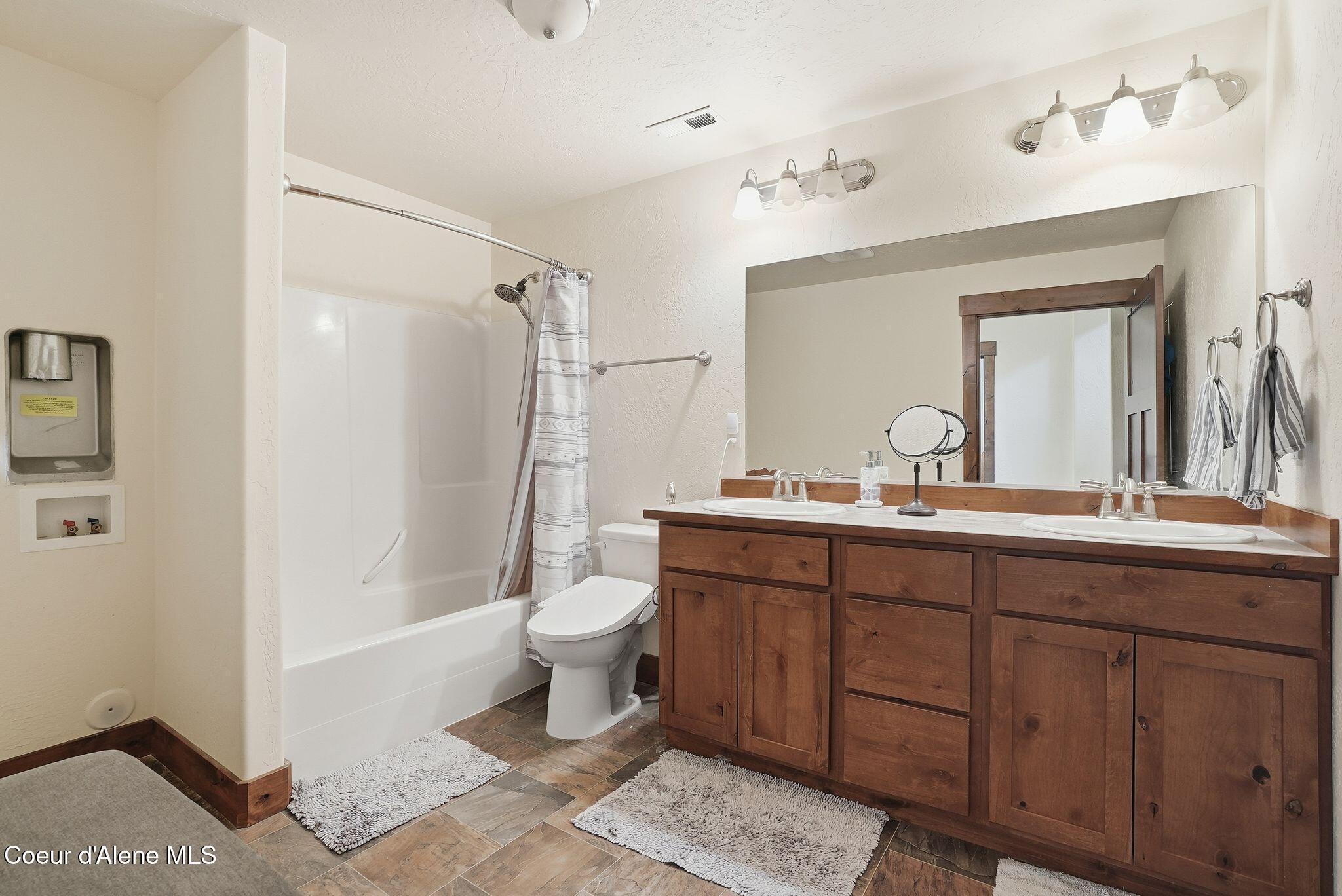 5774 West Kidd Island Road Coeur D'Alene, ID 83814 - Photo 28 of 44 Inside-Media-Kidd-26