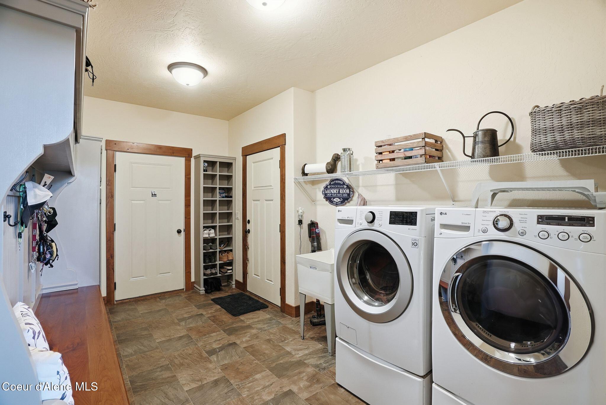 5774 West Kidd Island Road Coeur D'Alene, ID 83814 - Photo 30 of 44 Inside-Media-Kidd-28