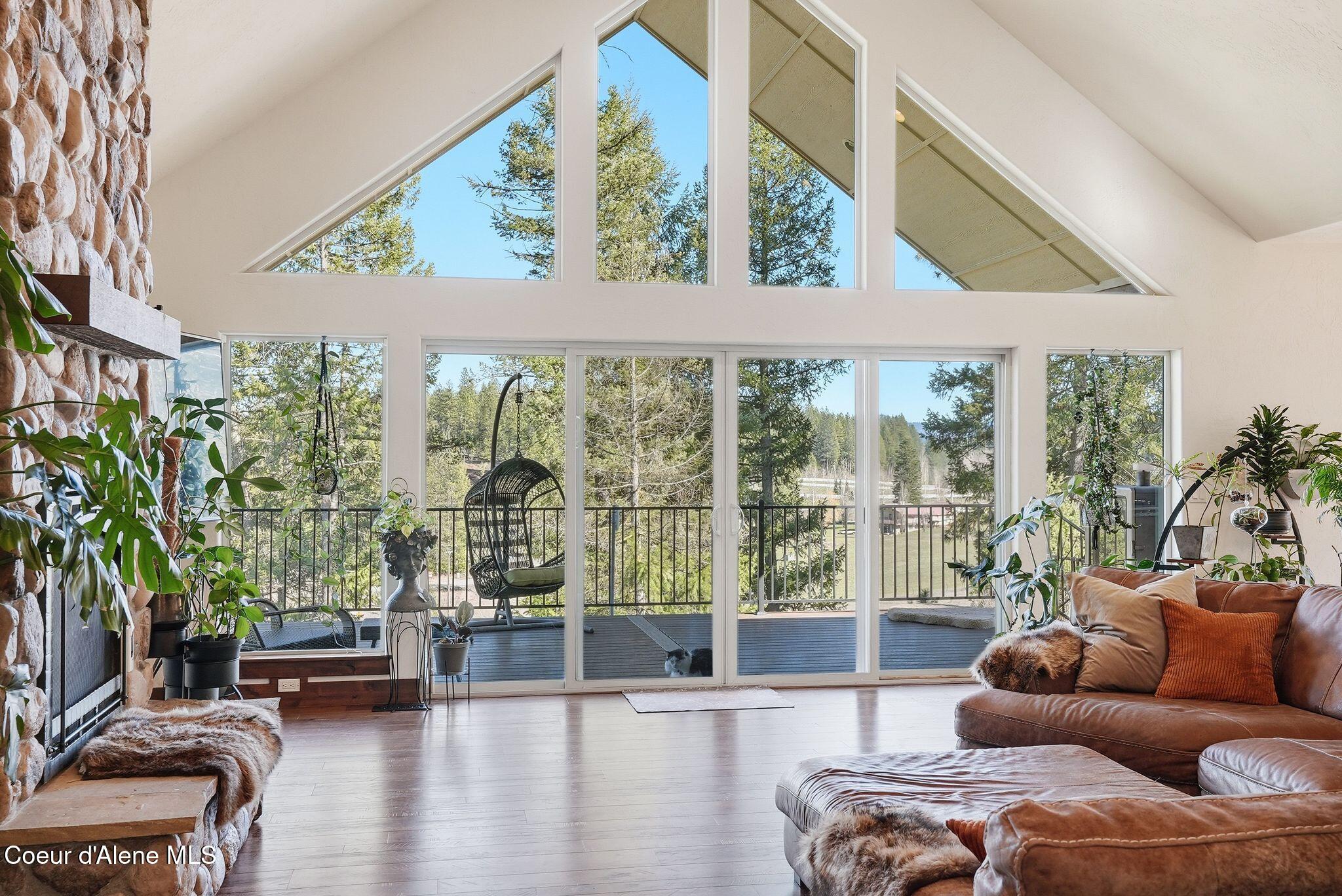 5774 West Kidd Island Road Coeur D'Alene, ID 83814 - Photo 7 of 44 Inside-Media-Kidd-5