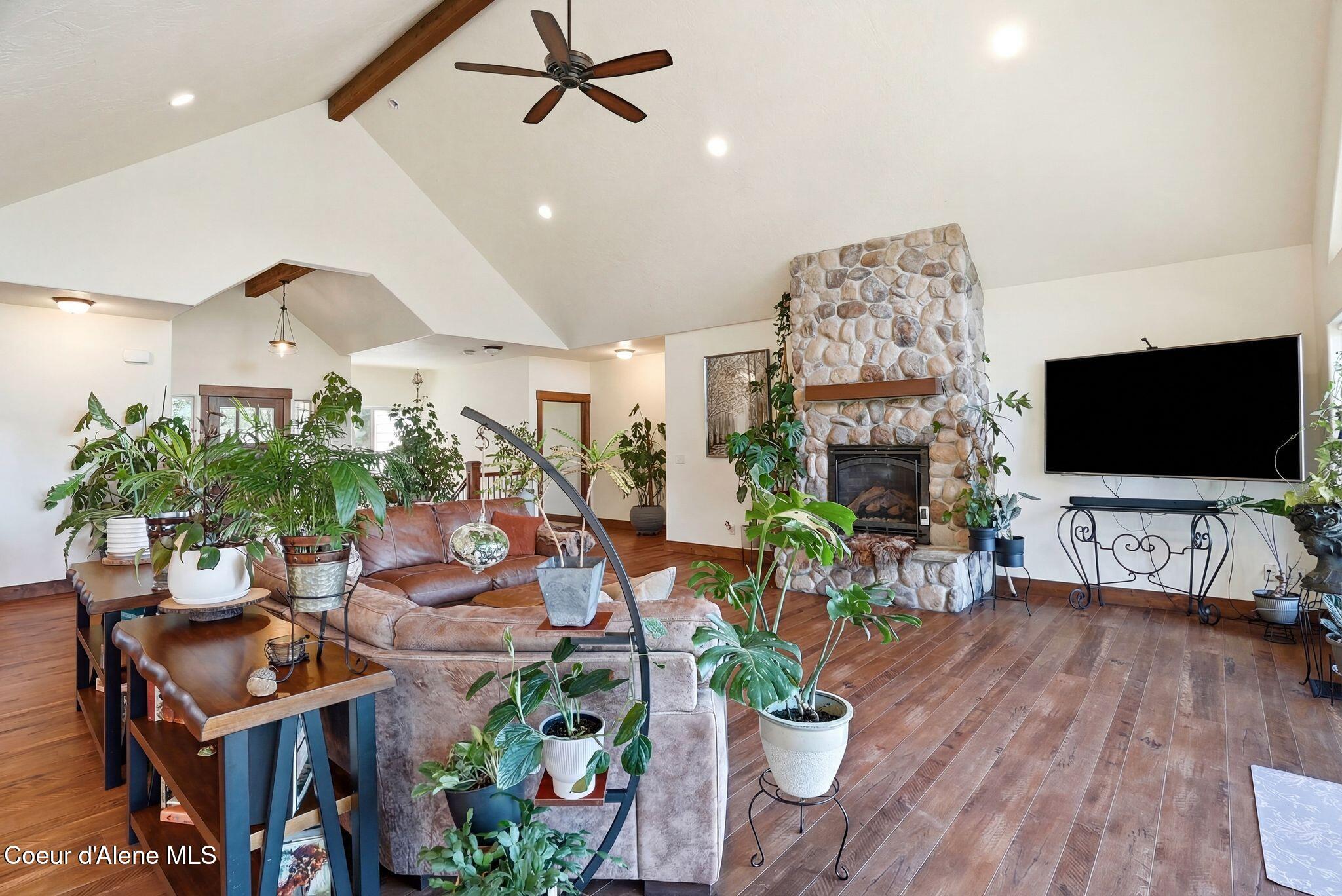 5774 West Kidd Island Road Coeur D'Alene, ID 83814 - Photo 8 of 44 Inside-Media-Kidd-6