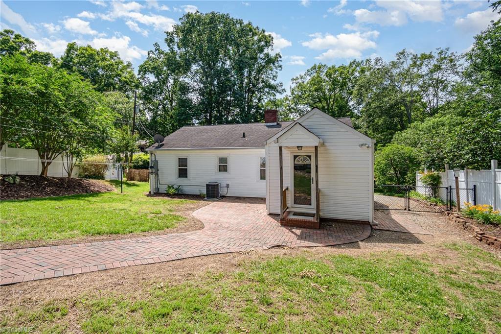 208 Rockspring Drive Thomasville, NC 27360 - Photo 26 of 28 Gallery Image 26