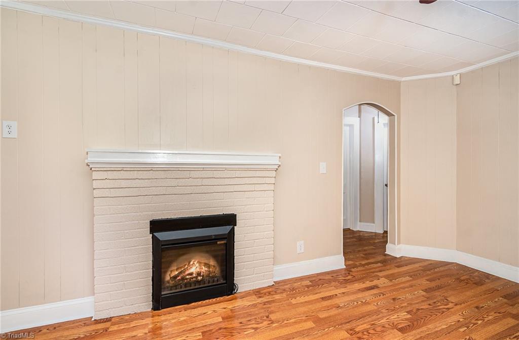 208 Rockspring Drive Thomasville, NC 27360 - Photo 9 of 28 Gallery Image 9