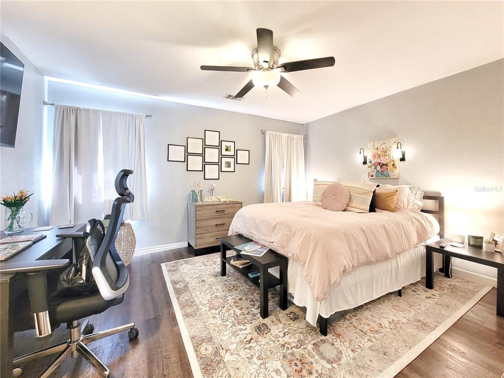 2830 Southwest 14th Drive Gainesville, FL 32608 - Photo 12 of 21