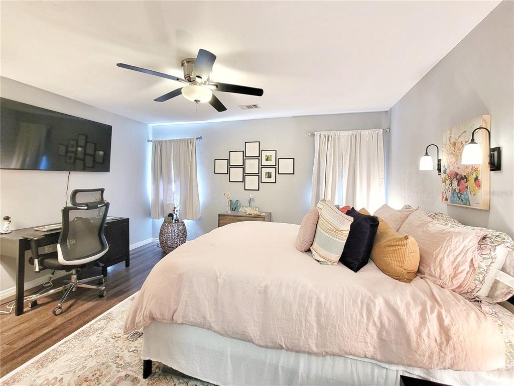 2830 Southwest 14th Drive Gainesville, FL 32608 - Photo 14 of 21