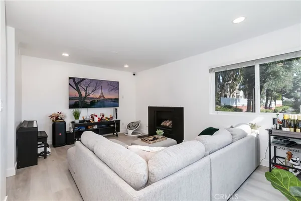 $3,595 | 3340 East Collins Avenue, Unit 21, Orange, CA 92867