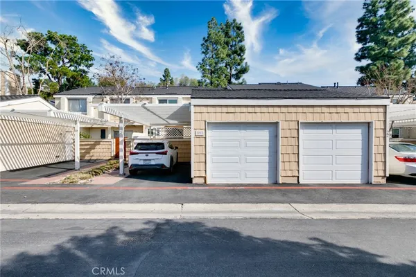 $3,595 | 3340 East Collins Avenue, Unit 21, Orange, CA 92867