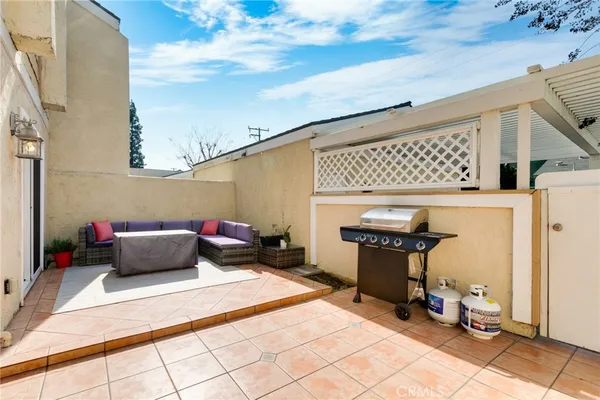 $3,595 | 3340 East Collins Avenue, Unit 21, Orange, CA 92867
