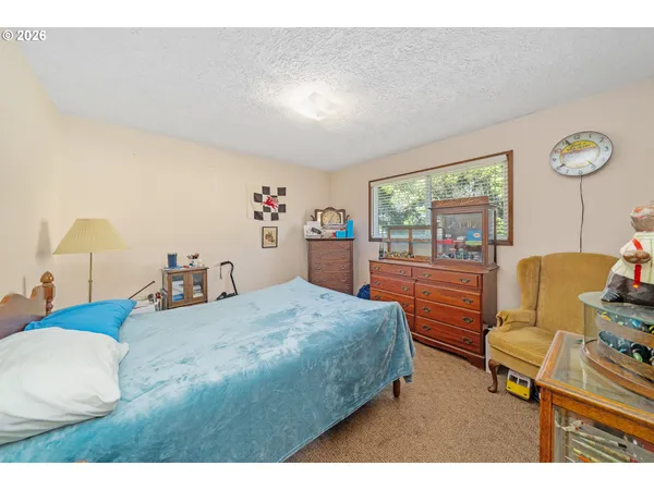 $950,000 | 5750 Holly Avenue, Cloverdale, OR 97112